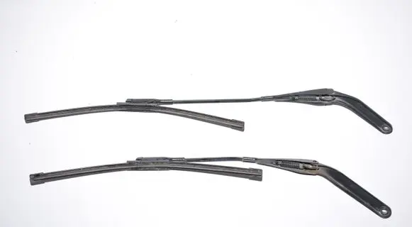 BMW 1 E81 E87 Windshield/front glass wiper blade 7169974 7169973
