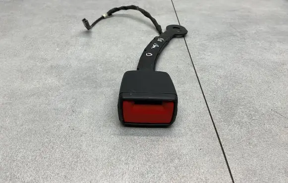Volkswagen PASSAT B8 Front seatbelt buckle 3G0857756H