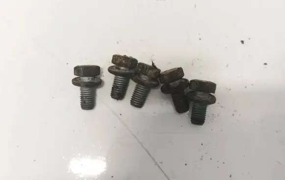 Renault Clio II Nuts/bolts 