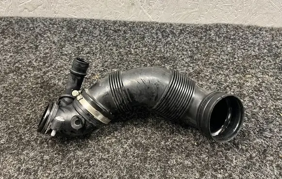 Volkswagen Touran III Air intake hose/pipe 5QA129654E