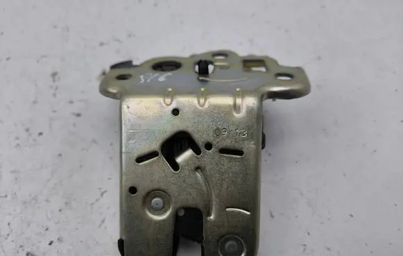 Audi A7 S7 4G Tailgate/trunk/boot lock/catch/latch 8R0827505