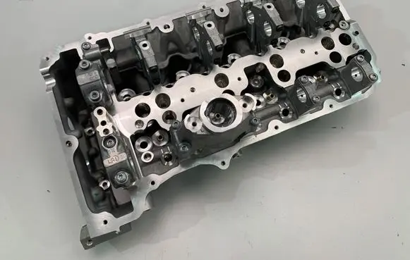 BMW M5 F90 Engine head 7852459