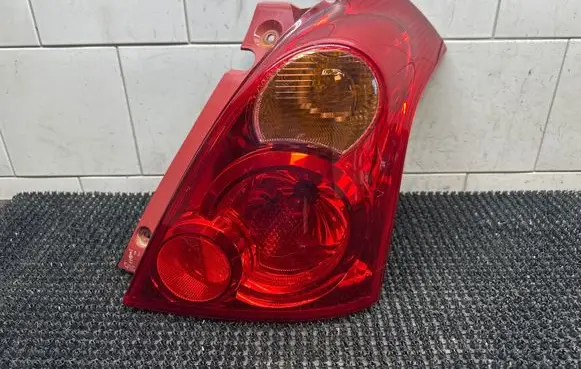 Suzuki Swift I Rear/tail lights P5780R
