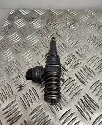 Audi A4 S4 B6 8E 8H Fuel injector 038130073BA