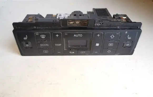 Audi A4 S4 B5 8D Climate control unit 8D0820043N