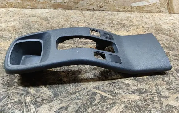 Suzuki SX4 Handbrake trim 7582279J0