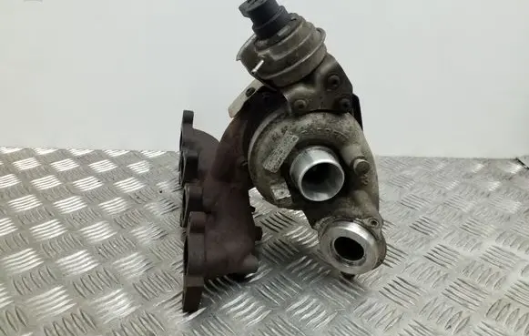 Volkswagen Golf VI Turbo 03L253015T 03G971858AA