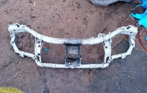 Ford Mondeo MK IV Radiator support slam panel 