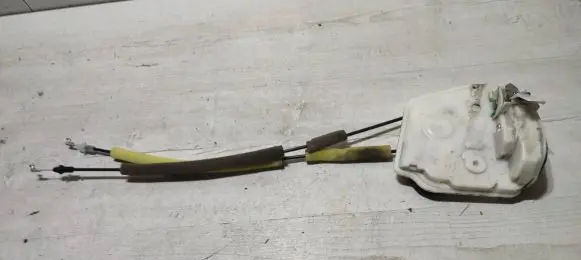 Mazda 3 III Rear door lock 6L08B0370 BJS7