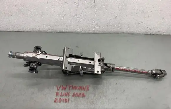 Volkswagen Tiguan Steering wheel axle 5Q1419512L