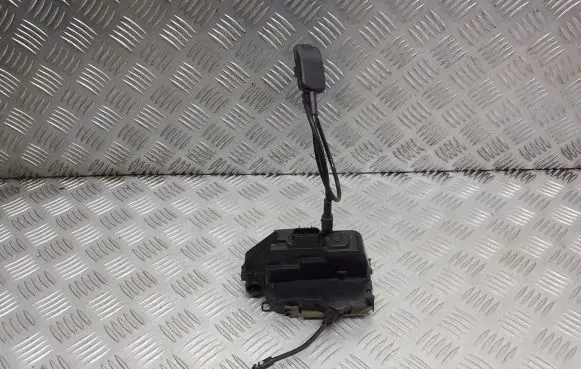 Renault Megane II Front door lock