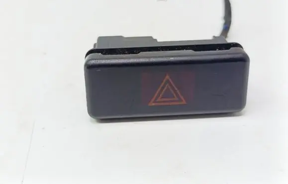 BMW 5 E39 Hazard light switch 8350947