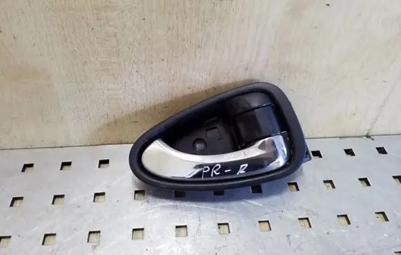 Toyota Avensis T270 Front door interior handle 6920505051