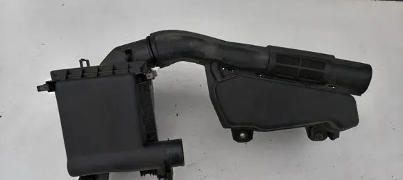 Toyota Auris E180 Air filter box cover 177050T060