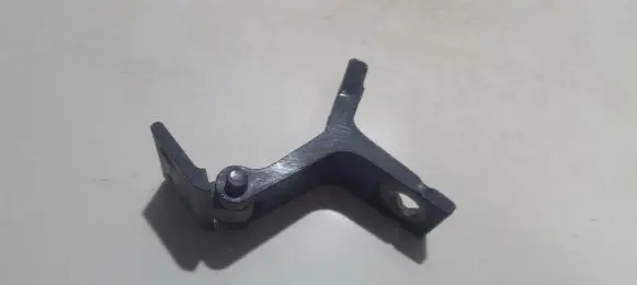 Tailgate/trunk/boot hinge