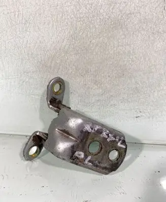 Nissan X-Trail T30 Front door lower hinge 