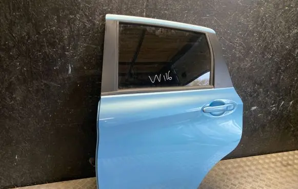 Nissan Note (E12) Rear door