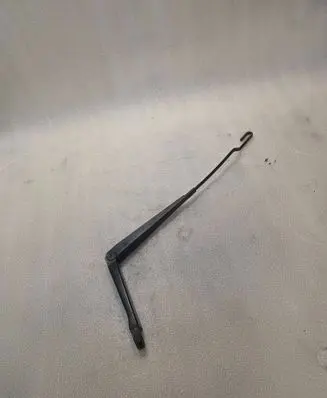 Volvo XC90 Front wiper blade arm 8693600