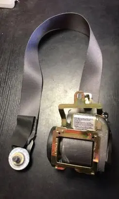 Mazda 323 Front seatbelt 566311001