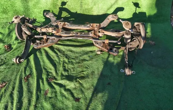 Opel Insignia A Rear axle beam 