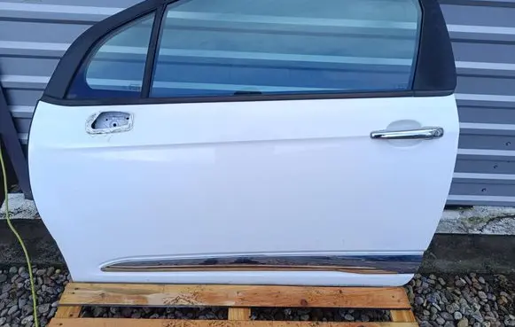 Citroen DS3 Front door 