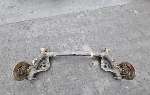Renault Scenic I Rear axle beam 