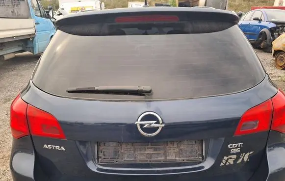 Opel Astra J Tailgate/trunk/boot lid