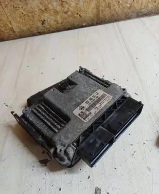 Skoda Octavia Mk2 (1Z) Engine control unit/module 03G906021LB 1039S14582 0281013238