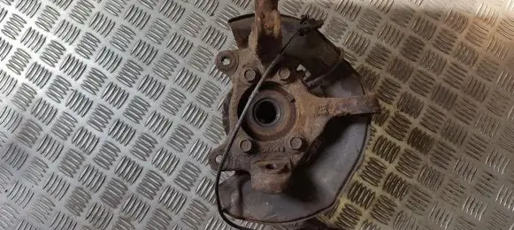 Toyota Auris 150 Front wheel hub