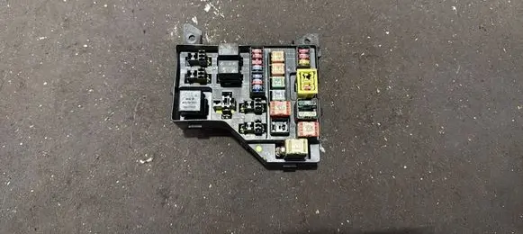 Volvo S40, V40 Fuse module