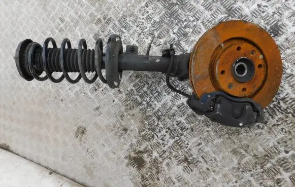 Citroen C3 Picasso Front wheel hub spindle knuckle
