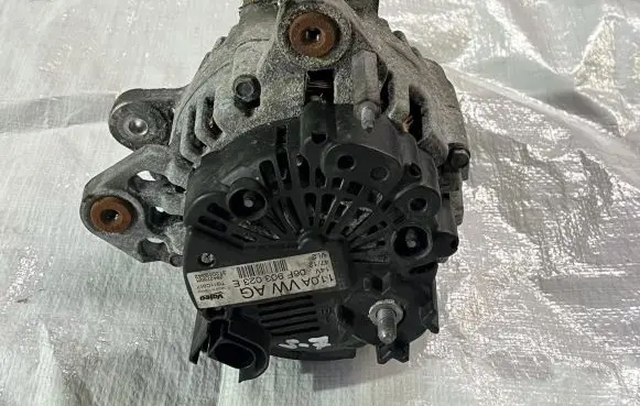 Skoda Fabia Mk2 (5J) Generator/alternator 06F903023E 312019342 2542730H