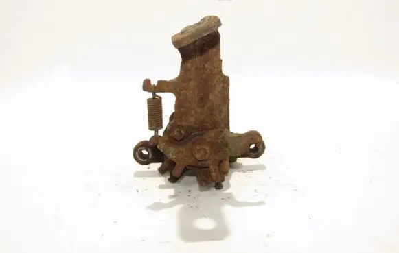 Nissan Almera N16 Rear brake caliper