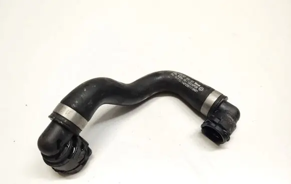 Engine coolant pipe/hose
