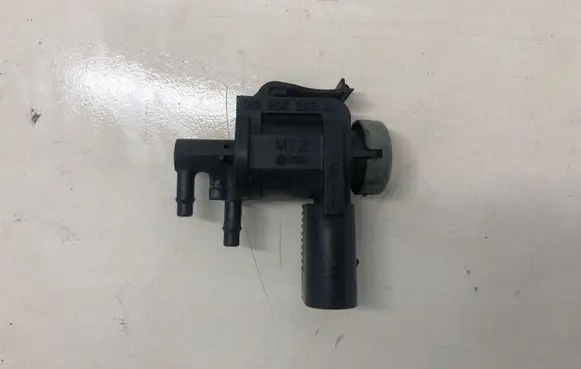 Skoda Superb B6 (3T) Turbo solenoid valve 1K0906283