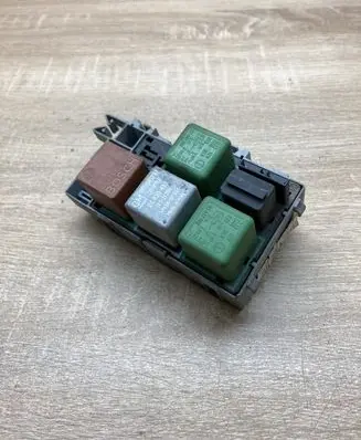 Opel Corsa C Fuse module 09115142