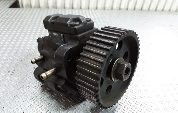 Alfa Romeo 156 Fuel injection high pressure pump 0445010007