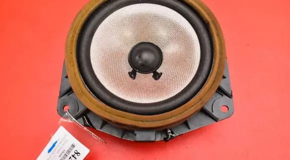 Toyota Avensis Verso Subwoofer speaker 86160-05180