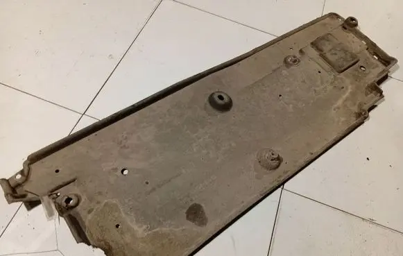 Engine splash shield/under tray