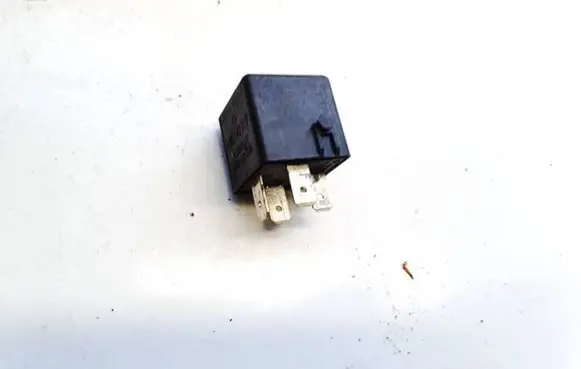 Mercedes-Benz S W220 Other relay a0025421319 v23134-b52-x336