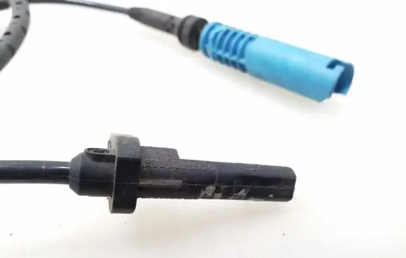 BMW 3 E90 E91 ABS brake wheel speed sensor 6908705
