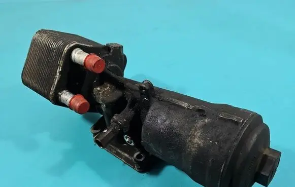 Volkswagen Tiguan Engine oil radiator 045115389K IMPRK1526775
