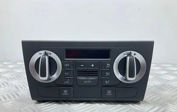 Audi Q3 8U Climate control unit 8U0820043D