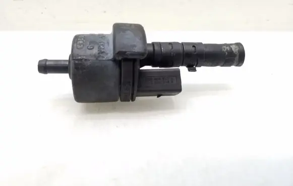 Volkswagen Golf V Vacuum valve 058133459 42115912 2580115B