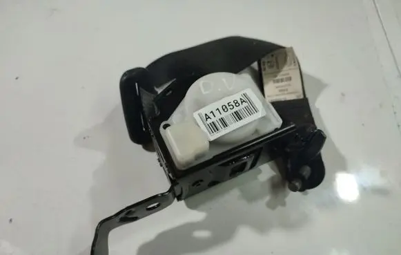 Opel Insignia A Rear seatbelt 13288436