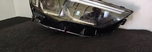 Opel Insignia B Headlight/headlamp 39195646 10504300003 60050197