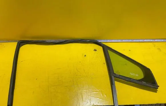 Peugeot 308 Front door vent window glass four-door 9656648380