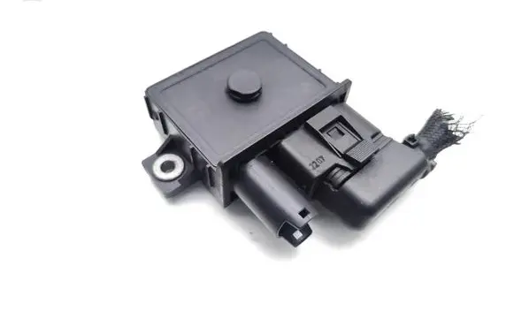 BMW 5 E60 E61 Glow plug pre-heat relay 7798000 0522120102 779800003