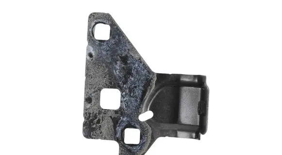 Fender mounting bracket