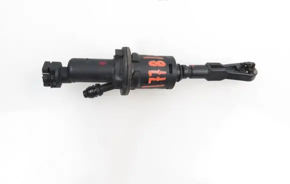 Peugeot 407 Clutch master cylinder 9638257980